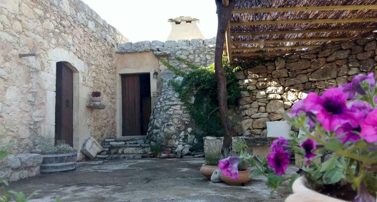 Bendeni Cottage Megala Chorafia ภายนอก รูปภาพ